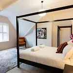 Mortimer Road Apartments